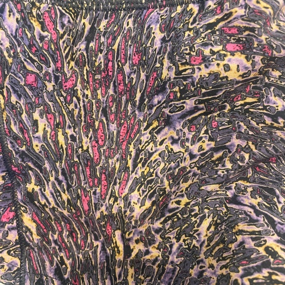 Bundle of 2 pair Lululemon running shorts - Picture 5 of 5